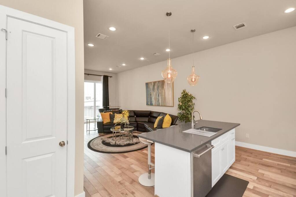 Beautiful Luxurious Houston Galleria Home Exteriör bild