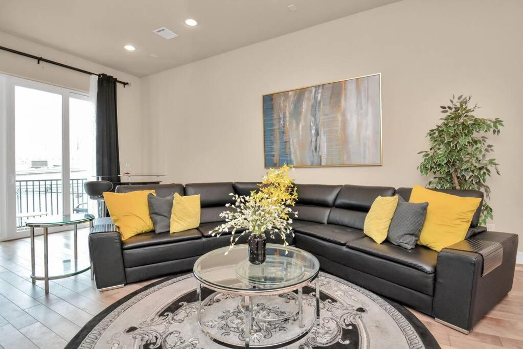 Beautiful Luxurious Houston Galleria Home Exteriör bild